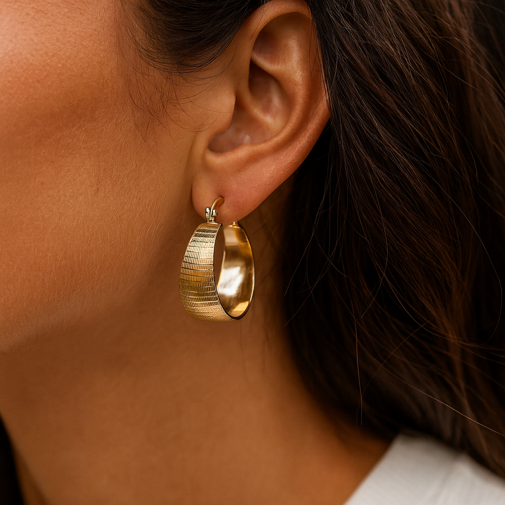 Karina – Cercei din argint cu sticlă clară.