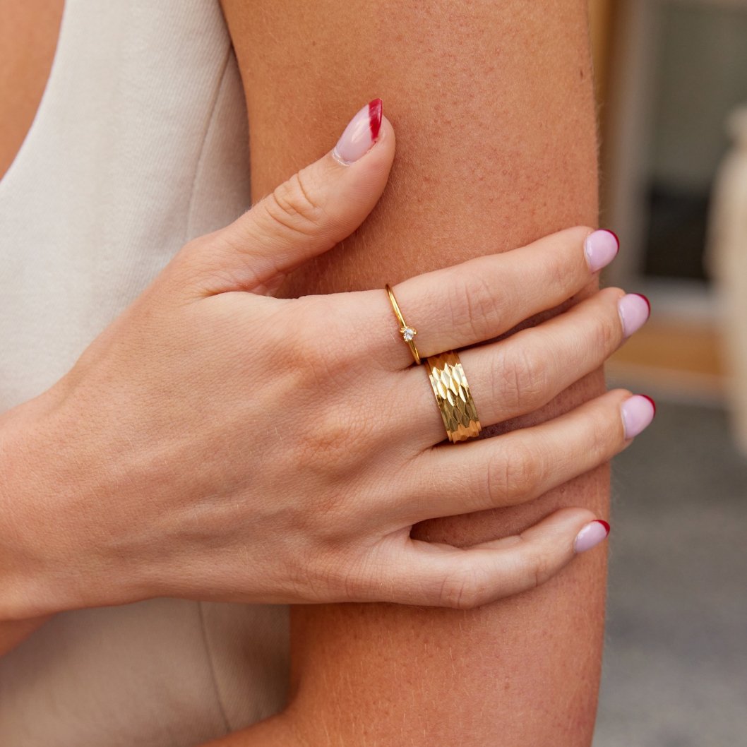 Leonie – Inel de aur neted.