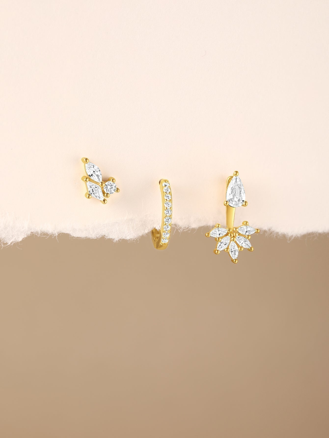 Magda – Cercei delicate din aur cu un luciu moale.