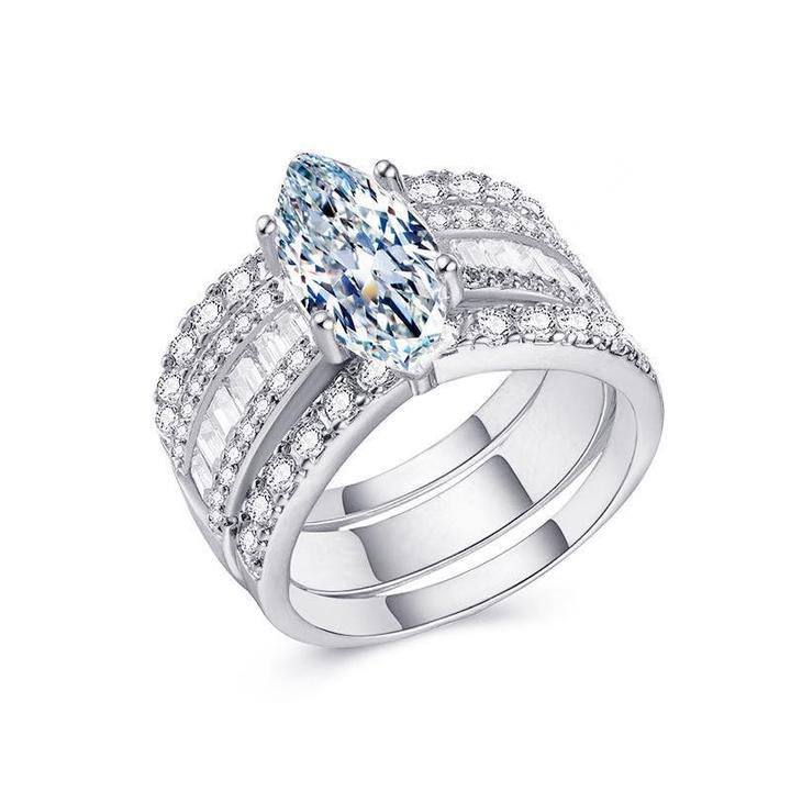 Verena – Set de inele cu cristal și accente aurii.