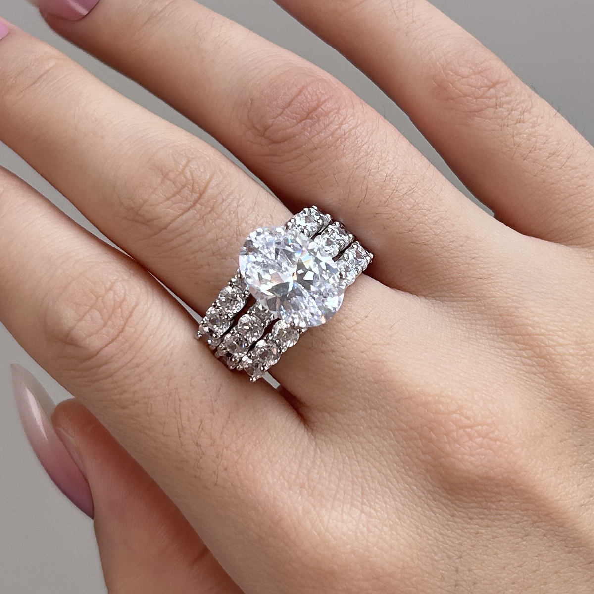 Greta – Inel din argint cu diamant.