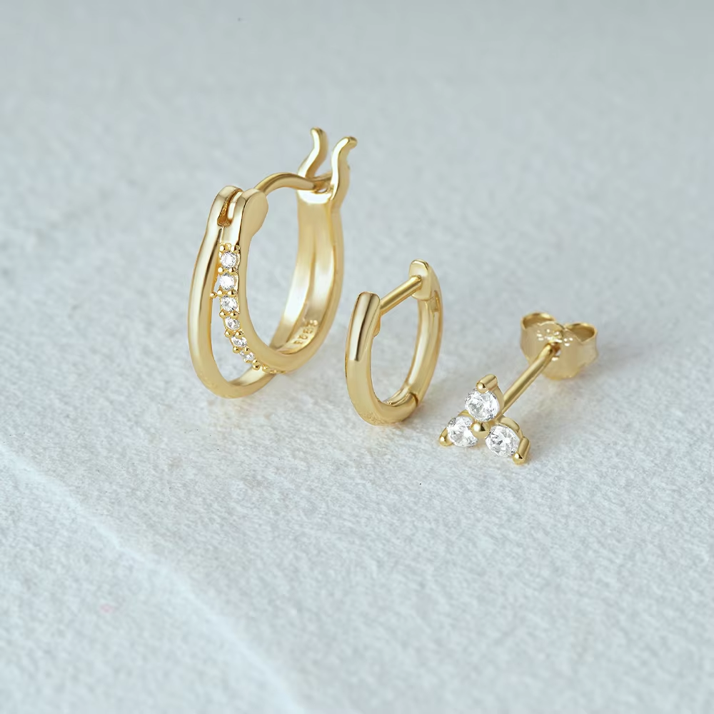 Amálie – Cercei din aur cu o mișcare subtilă.