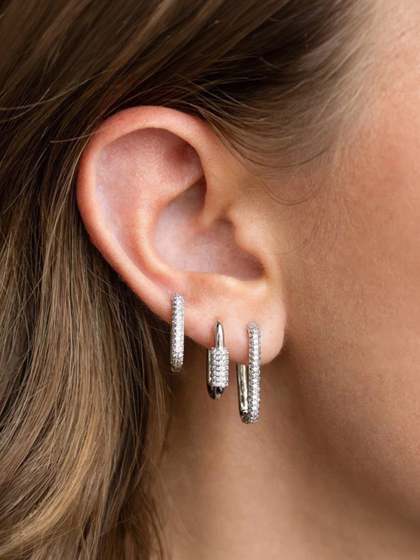 Lara – Cercei din aur cu o formă rotundă moale