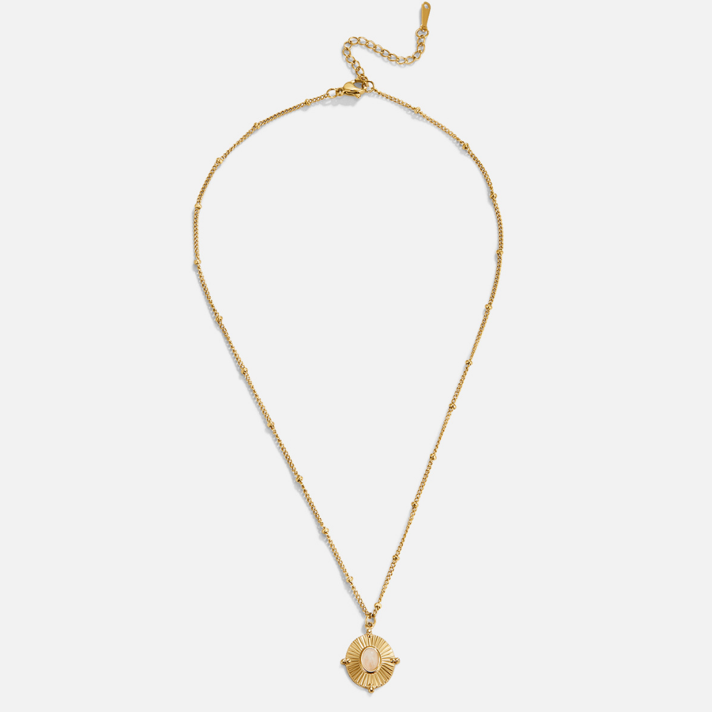 Annika – Colier delicat din aur cu pandantiv pătrat.