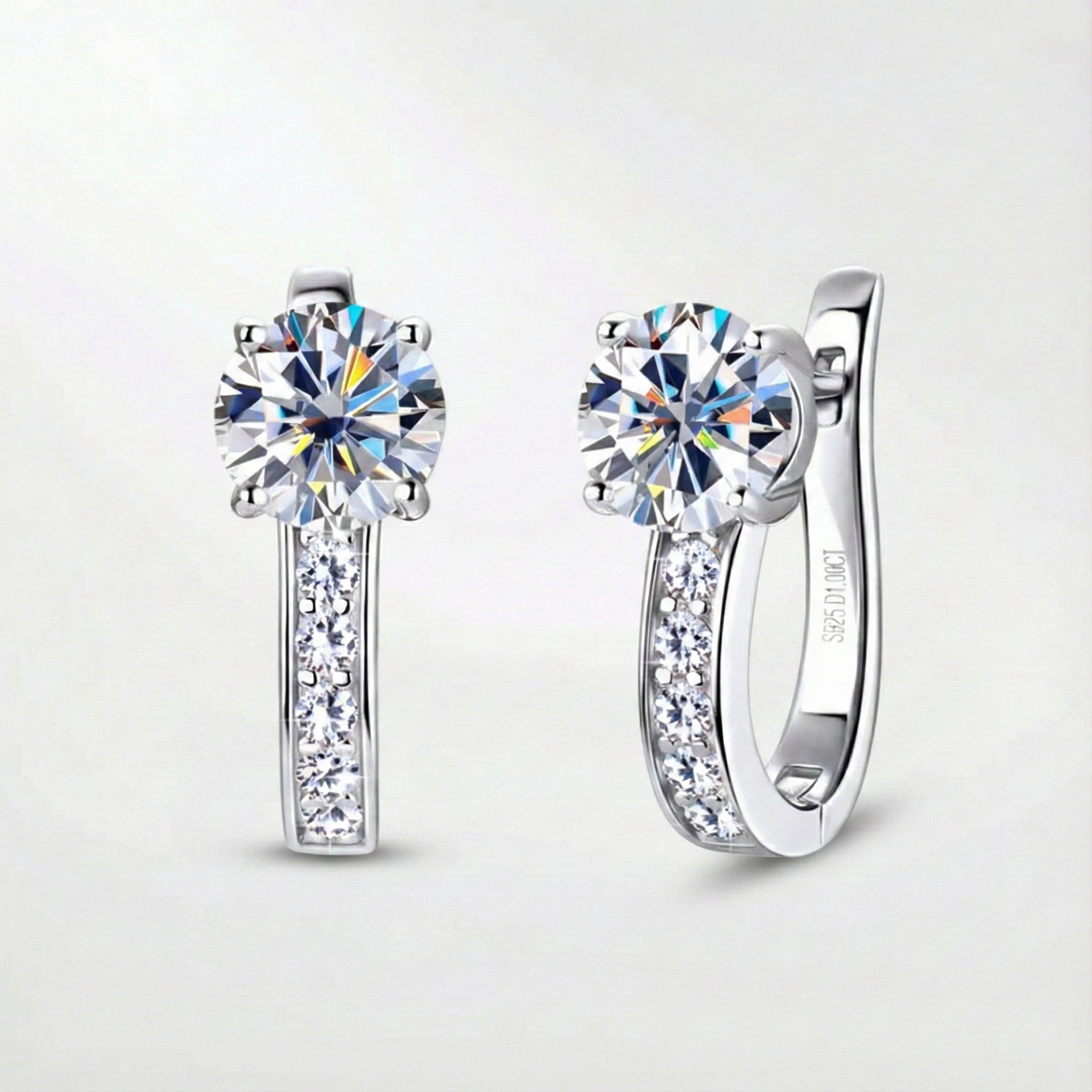 Cercei Huggie cu Canal din Moissanit