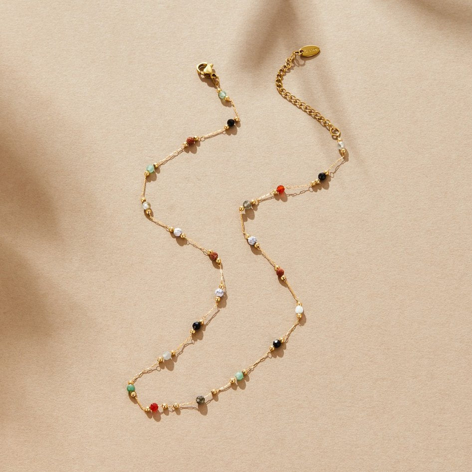 Helmina – Colier colorat din aur cu accente de email.